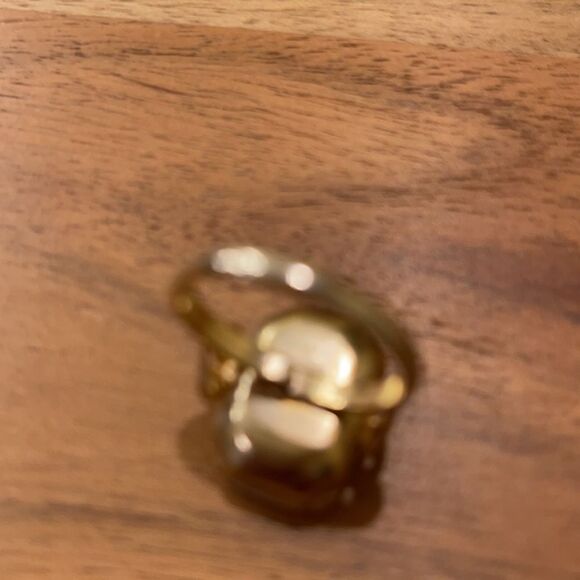 Beautiful ring  - Picture 3 of 4